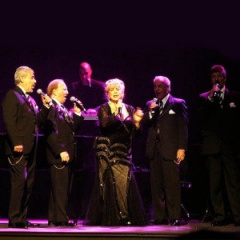 Estela Raval Con Los 5 Latinos