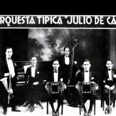 Julio De Caro y su Orquesta Típica吉他谱