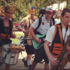 Street Parade Band吉他谱