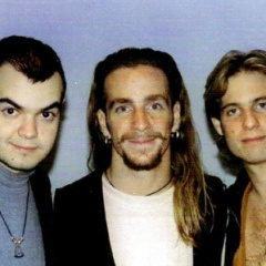 Aleks Syntek y la Gente Normal吉他谱